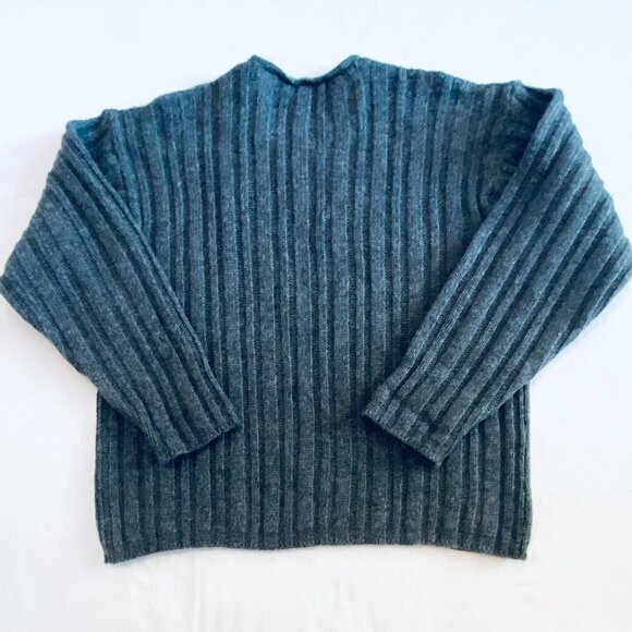 J Crew 100% grey wool V-neck sweater Men's Extra Large vintage vertical stripe - Picture 2 of 7